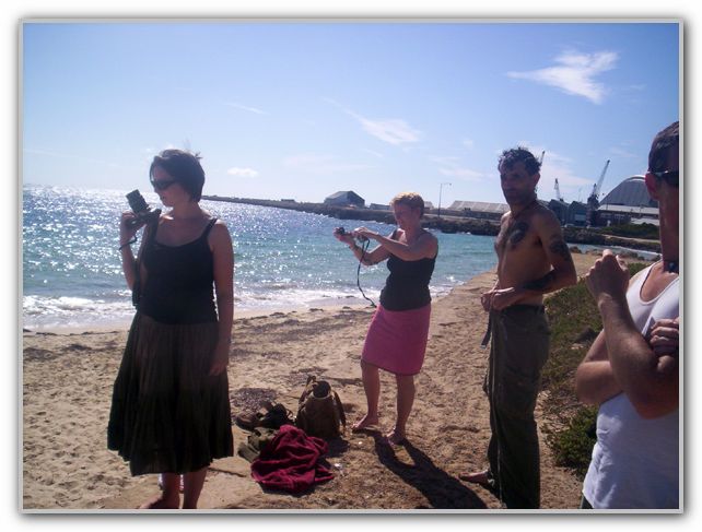 Stuart Karen & SJ at Freo Markets Feb 11th 2007 (1)